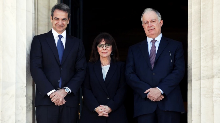Άλλαξαν δραματικά τα δεδομένα για τον νέο ΠτΔ: Η αφόρητη πίεση Μητσοτάκη, η ρελάνς Σαμαρά, τα ονόματα που παίζουν δυνατά