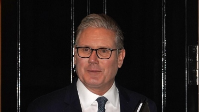 Νέο πλήγμα για Starmer – Οι Εργατικοί πιέζουν να μη γίνει αυστηρότερη η μεταναστευτική πολιτική της Βρετανίας
