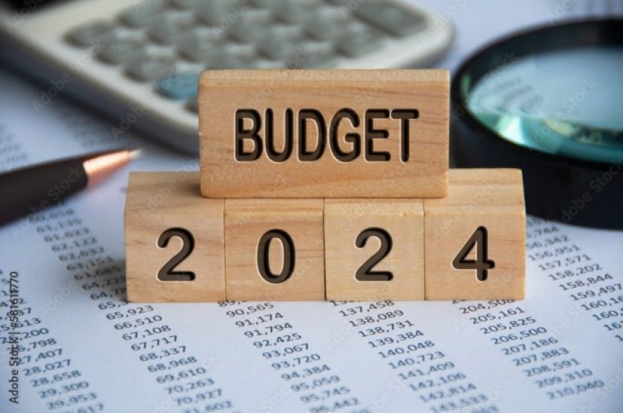 Ανάπτυξη 2,9% και πρωτογενές πλεόνασμα 5 δισ ευρώ ή 2,1% του ΑΕΠ προβλέπει για το 2024 ο προϋπολογισμός του 2024