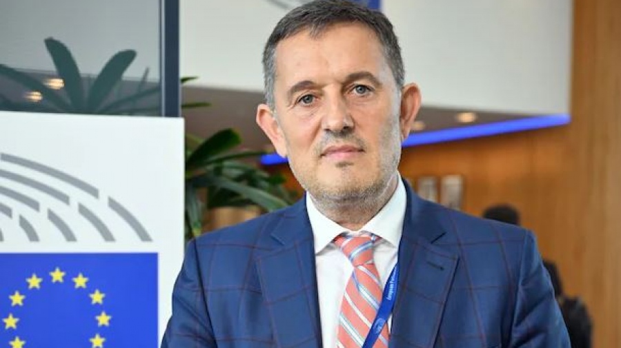 Gheorghe Piperea (Ρουμανία): Να τερματιστεί η στρατιωτική υποστήριξη προς την Ουκρανία