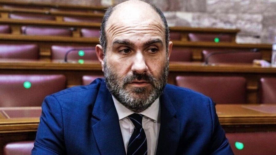 Μαρκόπουλος: Δεν προβλέπεται να δοθεί 13η σύνταξη και μισθός στους δημόσιους υπάλληλους