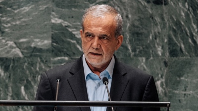 Σκάνδαλο στο Ιράν: Ο πρόεδρος έμεινε από βενζίνη-νερό και συνέχισε με… ταξί