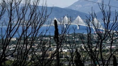 Σε Πάτρα και Πρέβεζα ο Κατσαφάδος μετά τις πυρκαγιές - Συσκέψεις για σχέδιο αποκατάστασης
