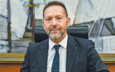 Δυνατή αντεπίθεση επίτιμου προέδρου τράπεζας στον Στουρνάρα – Είστε καλοί διασκεδαστές αλλά η πραγματικότητα σας διαψεύδει