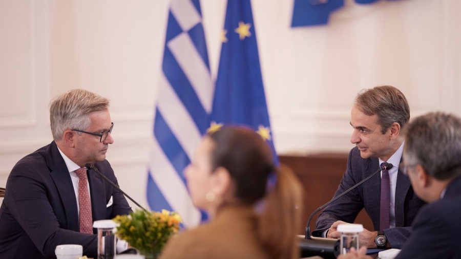 Μεταναστευστικό: Δεν πήρε τίποτα πέρα από …καλά λόγια ο Μητσοτάκης από τον Ευρωπαίο Επίτροπο Brunner