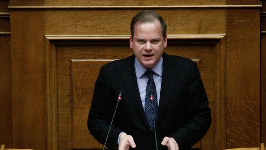 Καραμανλής για Τέμπη: Ανείπωτη τραγωδία - Η προσωπική μου οδύνη και η συναίσθηση της πολιτικής ευθύνης με οδήγησαν τότε στην παραίτηση