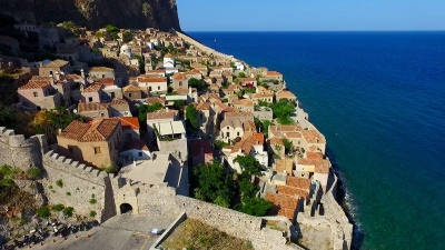 Στο «κυνήγι» του adventure tourism η Πελοπόννησος – Υποδομές, αεροδρόμια και το στοίχημα της ζήτησης