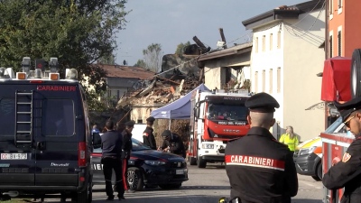 Σοκ... τίναξαν στον αέρα το σπίτι τους, λόγω έξωσης - Βράζουν και οι Έλληνες