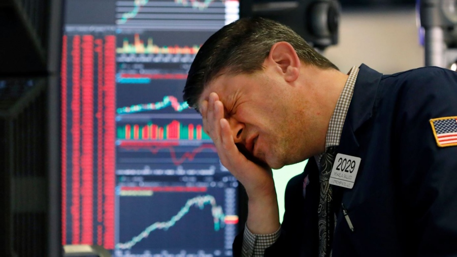 Ρωγμές στη Wall Street - Μαζική έξοδος των επενδυτών από ΗΠΑ - Εισροές ρεκόρ στις ευρωπαϊκές μετοχές