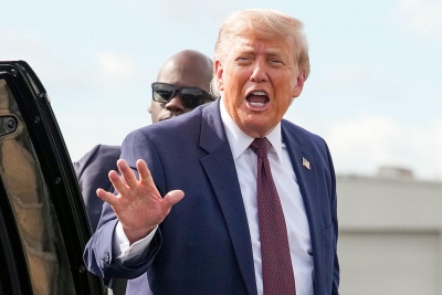 Ο Trump χτυπά Burnham: Ακραία φιλελεύθερος - Η Βρετανία πεθαίνει από τις ανανεώσιμες πηγές ενέργειας