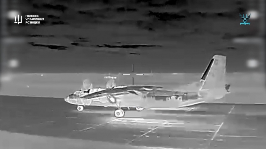 Νυχτοπερπατήματα στην Ουκρανία - Drones της DIU έπληξαν ρωσικό αεροσκάφος Antonov στην Κριμαία
