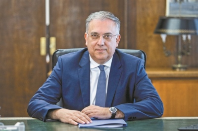 Οι ασφαλιστικές κάνουν πάρτι στην πλάτη των καταναλωτών και ο Τάκης λιάζεται…