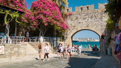 Πού κινήθηκαν οι τουριστικές εισπράξεις στο 10μηνο