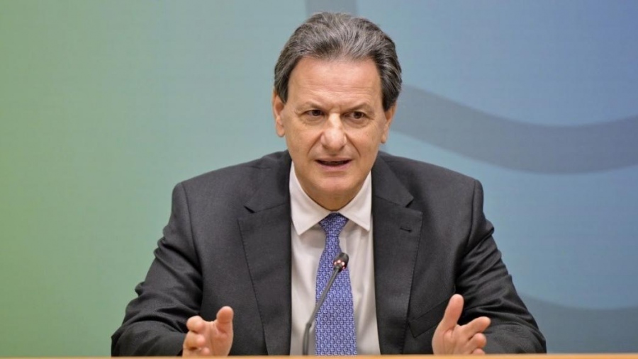 Σκυλακάκης: Οι καταναλωτές να αλλάξουν τους παρόχους με υψηλές τιμές στο ρεύμα