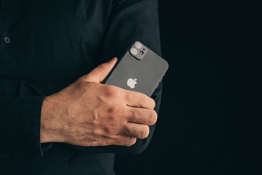 Η Apple θα αρχίσει να... ενοικιάζει τα iPhones