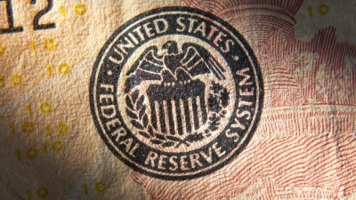 Χωρίς εκπλήξεις η Fed, αγνοεί τον Trump και διατηρεί τα επιτόκια στο εύρος 4,25% με 4,5% - Αυξάνεται η αβεβαιότητα