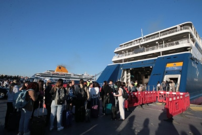Μεγάλη έξοδος εκδρομέων: Αδιαχώρητο στο λιμάνι του Πειραιά - Πληρότητα 100% στα πλοία