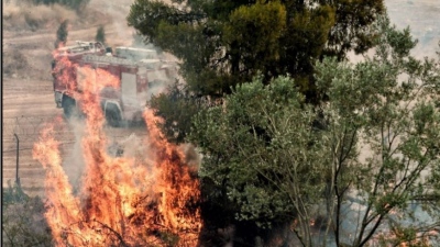 Συναγερμός στη Χαλκιδική: Πυρκαγιά σε αγροτική έκταση κοντά σε κατοικίες στα Ψακούδια