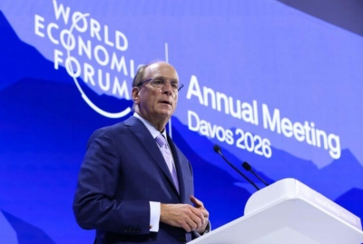 Ο επικεφαλής της BlackRock κάνει… μνημόσυνο στο Davos – Οι κοινωνίες πλέον απεχθάνονται τις φιλελεύθερες ελίτ