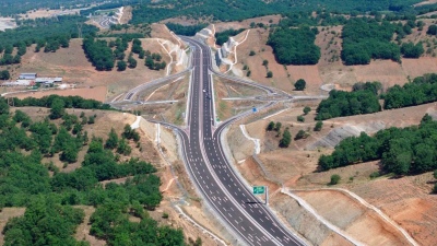 Ε65 από ψηλά: Το οδικό διαμάντι σχεδόν έτοιμο - Η εικόνα του έργου λίγο πριν δοθεί στην κυκλοφορία (vid)