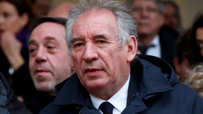 Bayrou (Γαλλία) σε αντιπολίτευση: Ή θα με στηρίξετε ή θα υπάρξει χάος