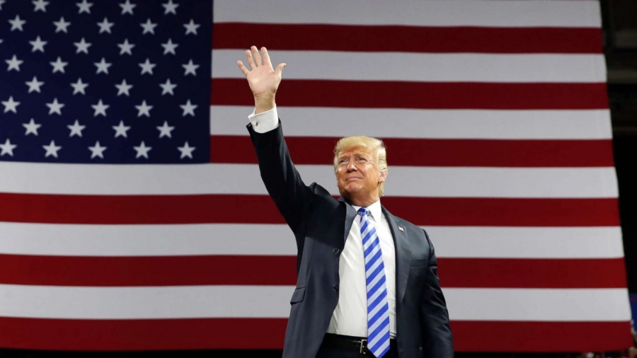WaPo: Ο Λευκός Οίκος προετοιμάζει τον Trump για παταγώδη ήττα στις ενδιάμεσες εκλογές του Νοεμβρίου