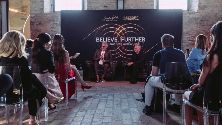 Η Philip Morris International και ο Andrea Bocelli παρουσίασαν την πλατφόρμα “Believe. Further”