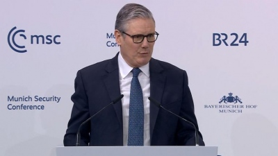 Πολεμικό παραλήρημα Starmer - Το αίμα και τα όπλα είναι το «νόμισμα της εποχής» - Οικτρή αποτυχία το Brexit