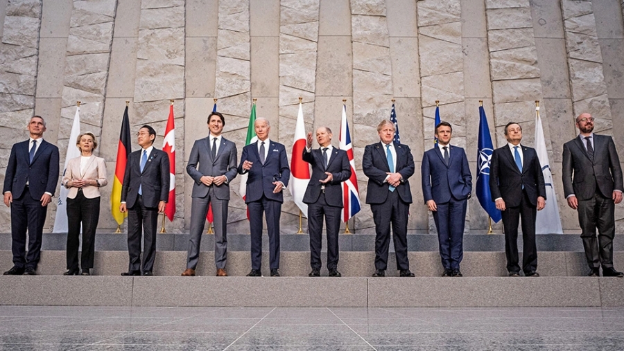 Νέες κυρώσεις G7 και ΕΕ: Μπλόκο στα αποθέματά της Ρωσίας σε χρυσό - Zelensky: Πραγματικός ο κίνδυνος χρήσης χημικών όπλων