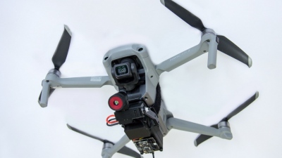 «Μάτια» για drones: Πώς ξεκίνησε η Ουκρανία την παραγωγή στρατιωτικών καμερών και πώς να τις κάνει λιγότερο «κινέζικες»