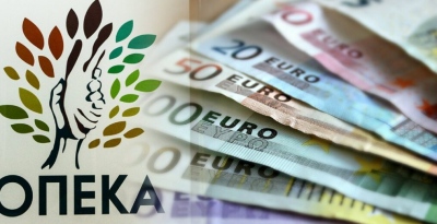 Με «κόφτες» η εφαρμογή της προπληρωμένης κάρτας στα επιδόματα