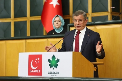 Ένα μαντήλι να κλάψουμε - Ρηχός μια ζωή ο Davutoglu: Δεν έχω να φάω, αντιμετωπίζω οικονομικές δυσκολίες και δεν βγάζω το μήνα