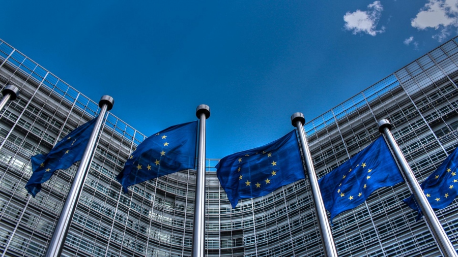 «Πράσινο φως» από Κομισιόν στις αλλαγές του ελληνικού σχεδίου για τη στήριξη μη οικιακών καταναλωτών ηλεκτρικής ενέργειας