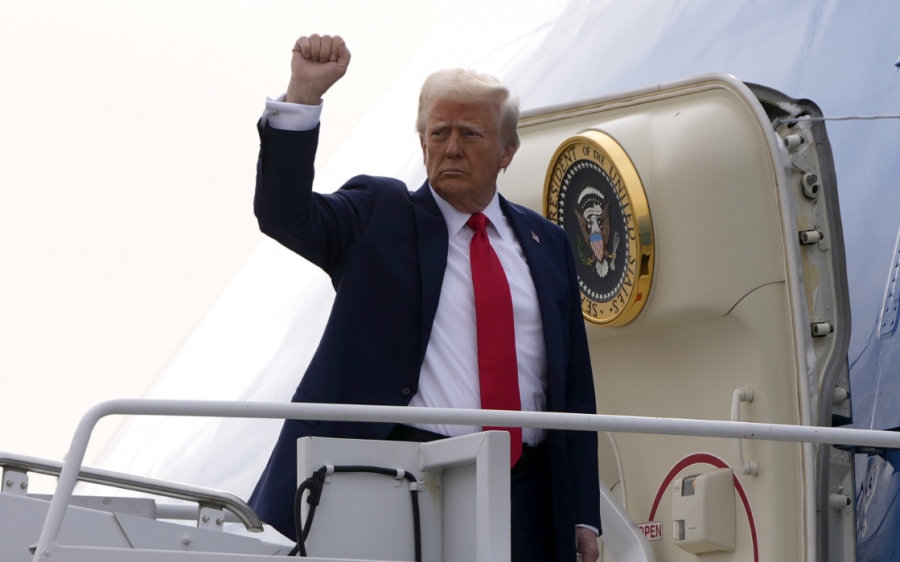 Trump: Δασμοί 25% στην Κολομβία και κυρώσεις για την άρνησή της να δεχθεί παράνομους μετανάστες