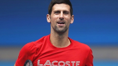 Reuters: Ο Novac Djokovic επέστρεψε στο ξενοδοχείο κράτησης, επιβεβαιώνει αυτόπτης μάρτυρας