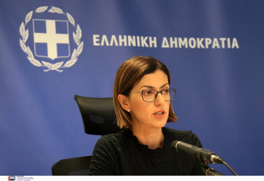Το απόλυτο χάος στο υπουργείο Υγείας  - Μεγαλοπρεπές άδειασμα στην Αγαπηδάκη για τα εμβόλια, μετά τον σάλο που προκλήθηκε
