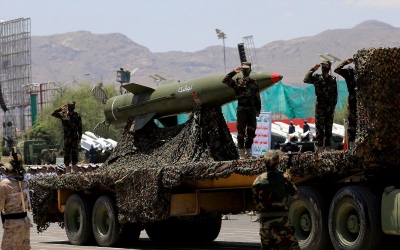 Μήνυμα Houthi: Θα χτυπήσουμε πλοία των ΗΠΑ στην Ερυθρά Θάλασσα, εάν εμπλακούν στις επιθέσεις του Ισραήλ στο Ιράν