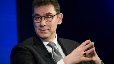 O Bourla (Pfizer) κόλλησε κορωνοϊό, παρά τις 4 δόσεις εμβολίου - Έχει αρχίσει μη... εγκεκριμένη φαρμακευτική αγωγή
