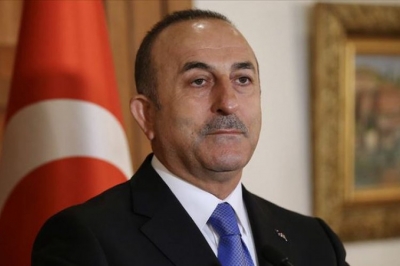 Cavusoglu κατά Δένδια: Όπου και αν πάμε, τρέχει από πίσω