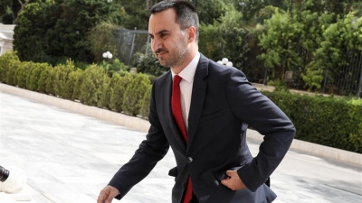 Ο Χαρίτσης αποχώρησε από τη δεξίωση για την αποκατάσταση της Δημοκρατίας λόγω αποκλεισμού Παλαιστίνιου πρόσφυγα