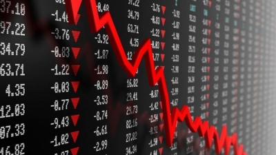 Λίγο μετά το άνοιγμα του ΧΑ – Νέο sell off με το βλέμμα στην Ουκρανία
