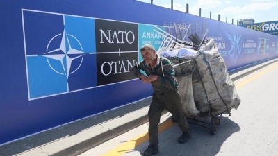 Ραγισμένη βιτρίνα - Η μισή Τουρκία φοράει τα καλά της και κάνει τεμενάδες στον Trump και στην άλλη μισή πεθαίνουν από την πείνα