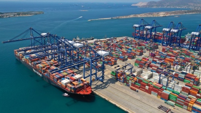 Επιδρομές στο Γ’ Τελωνείο Πειραιά και σε 5 ευρωπαϊκές χώρες – Μεγάλη υπόθεση απάτης άνω των 4 εκατ. ευρώ