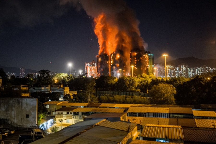 Χονγκ Κονγκ: Στους 65 ανήλθε ο αριθμός των νεκρών από την πυρκαγιά σε ουρανοξύστη