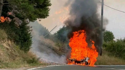 Φωτιά σε όχημα στην παλαιά εθνική Βέροιας - Κοζάνης