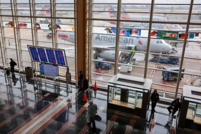 Τα ακριβά καύσιμα καίνε τα κέρδη της American Airlines - Άνω των 4 δισ. ευρώ η ζημιά