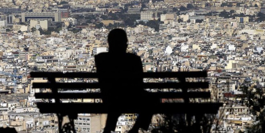 Φιλοξενούμενοι στον τόπο τους οι Έλληνες - Άπιαστο όνειρο η στέγαση... με 40 κλειστές κατοικίες σε ένα χιλιόμετρο της Αθήνας - Η κυβέρνηση αδιαφορεί