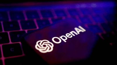 Κίνηση - βόμβα της OpenAI - Ρίχνει τις τιμές και «σβήνει» τον ανταγωνισμό με την Anthropic - Πώς δελεάζει τους χρήστες