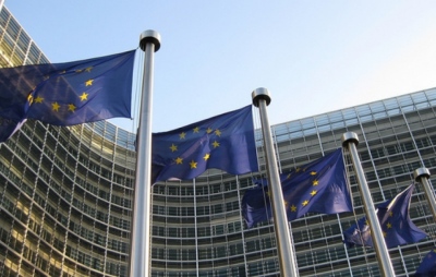 Κομισιόν: Οι 7 δράσεις για τη μείωση των τιμών ενέργειας - Όσα προβλέπονται για βιομηχανίες και καταναλωτές