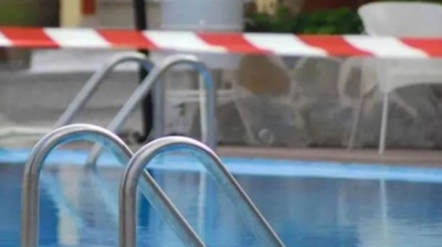 Σοκ στη Μεσσηνία: Νεκρή σε πισίνα ξενοδοχείου μια 48χρονη Γαλλίδα - Χειροπέδες στον ιδιοκτήτη